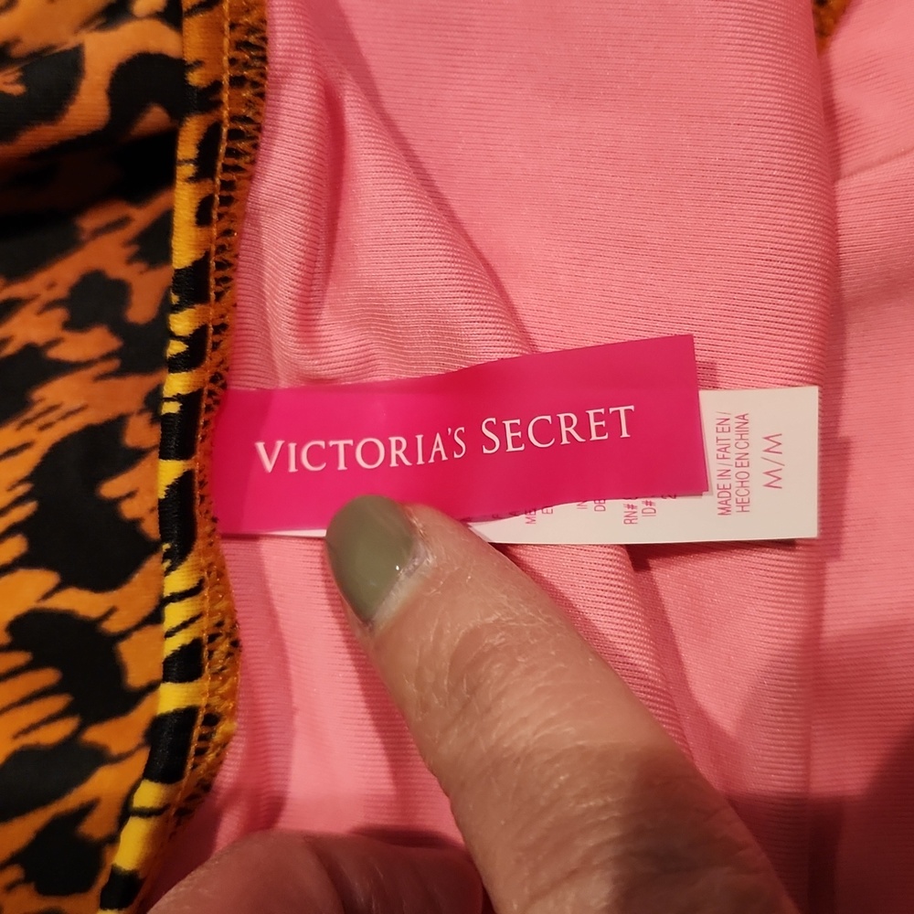 Victoria's Secret Leopard Print Bikini Bottoms- M - Picture 3 of 4
